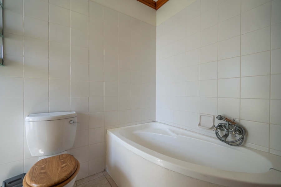 5 Bedroom Property for Sale in East Bank Eastern Cape